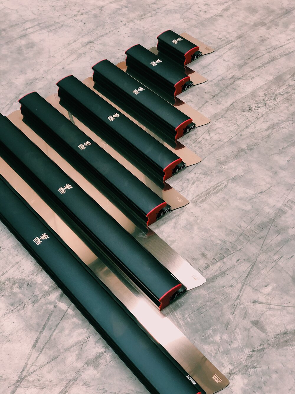 NELA Black Edition NELA Edge – Professional Finishing Spatula for Plastering and Rendering - Image 4